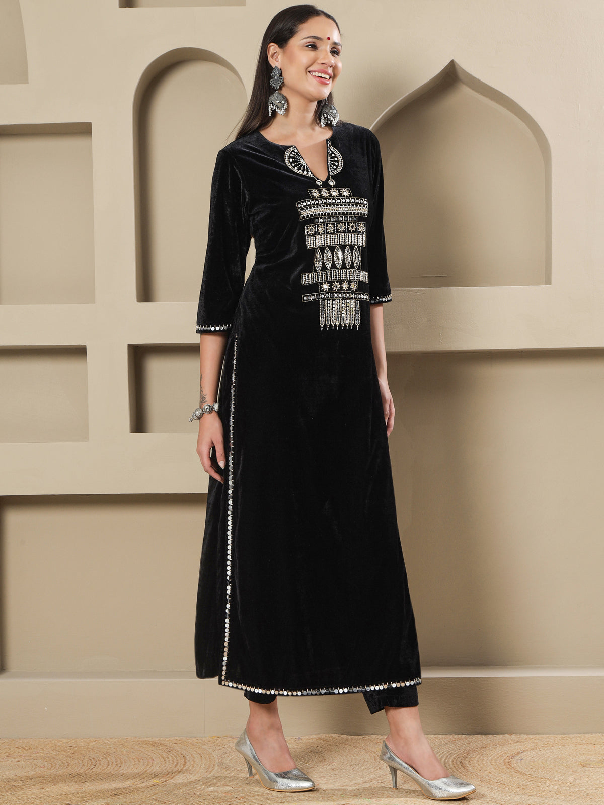 Women BLACK VELVET HAND EMBELLISHED LONG KURTA WITH PANTS