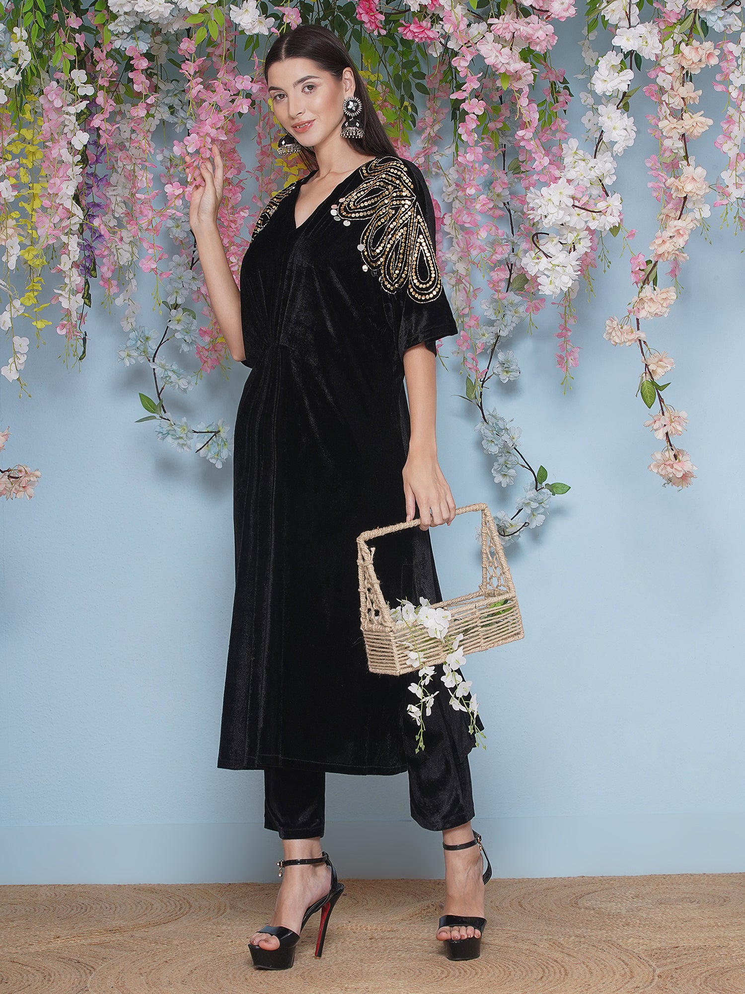 Women Black Hand Embellished Velvet Set