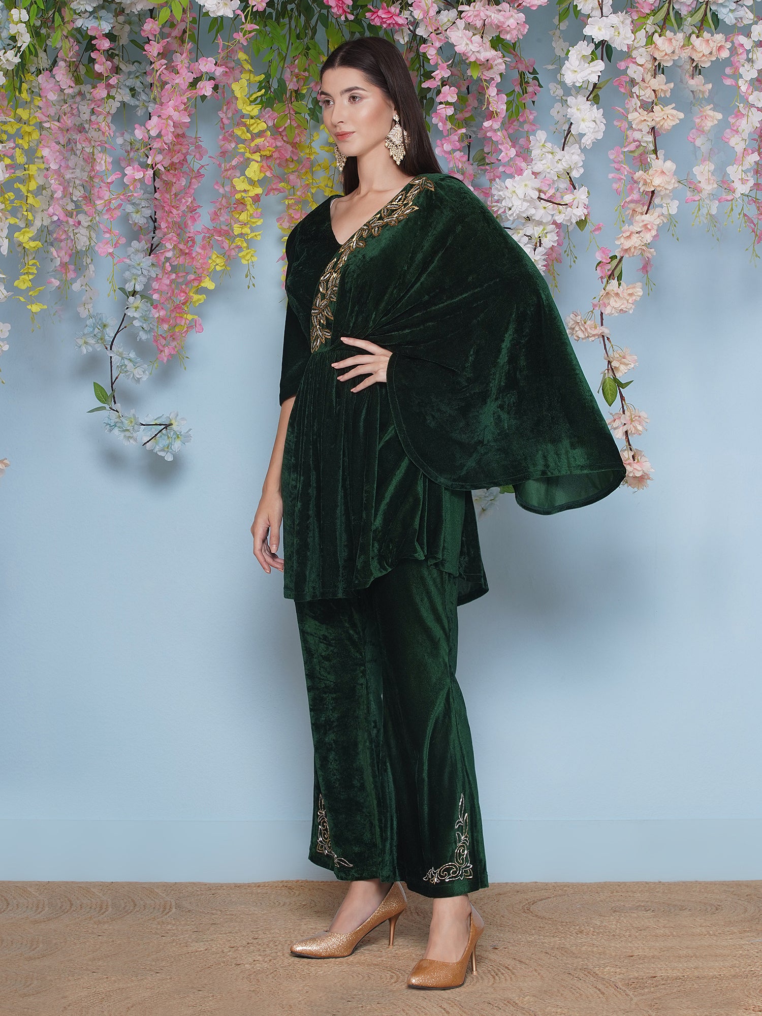 Women Green Velvet Hand Embellished Set