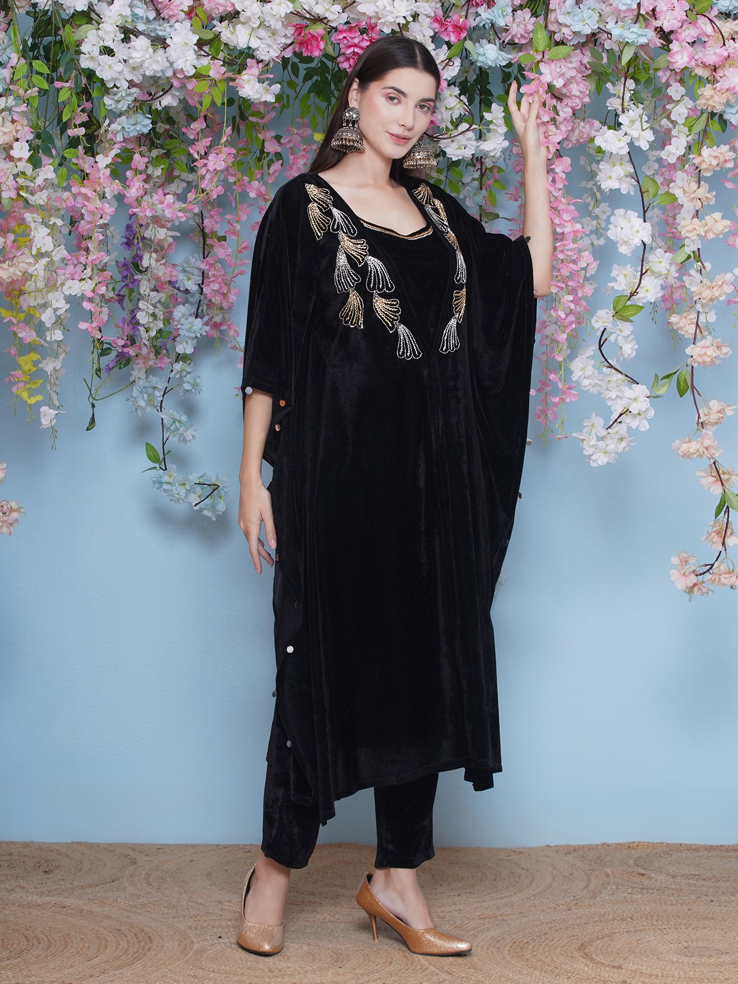 Women Black Hand Embellished Kaftaan with ineer and Pant