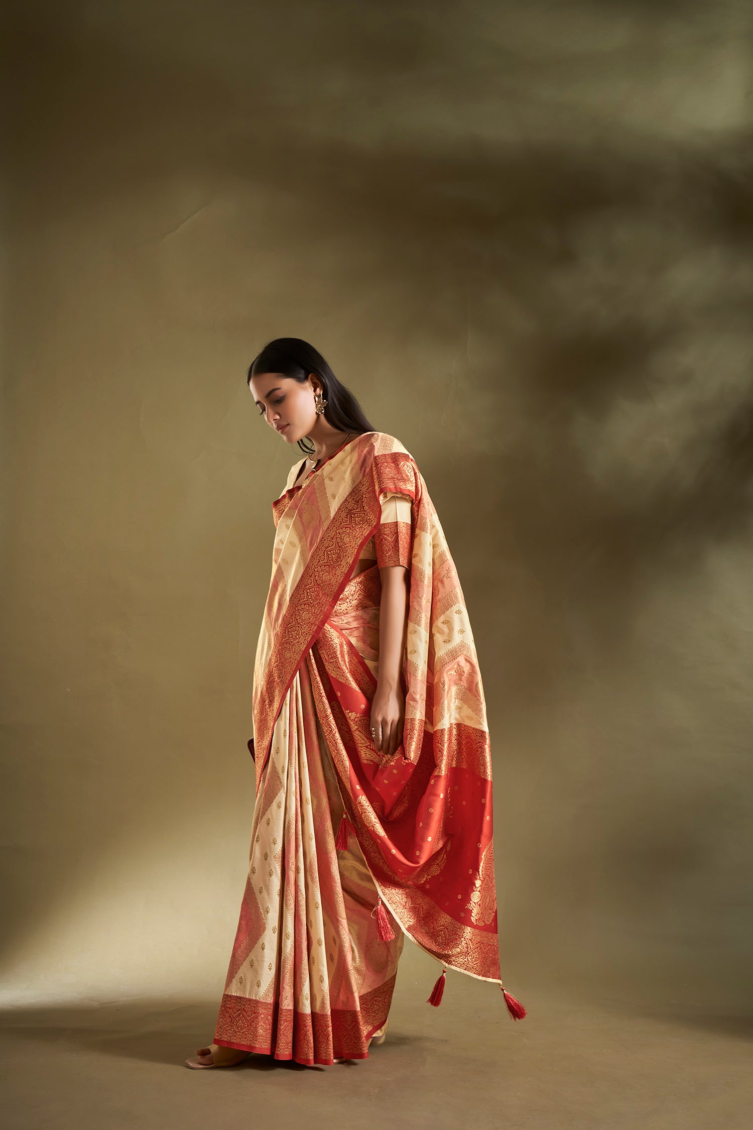 Cream and Pink Banarasi Silk Saree with Unstitched Blouse