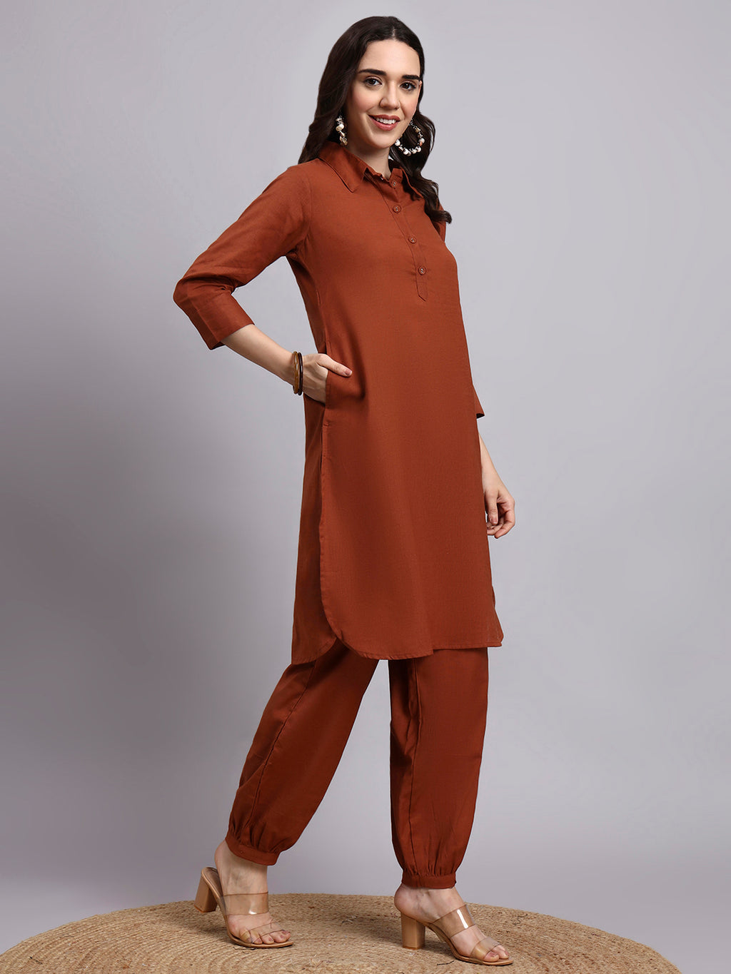 Women Brown Plain Cotton lurex Kurta pant set