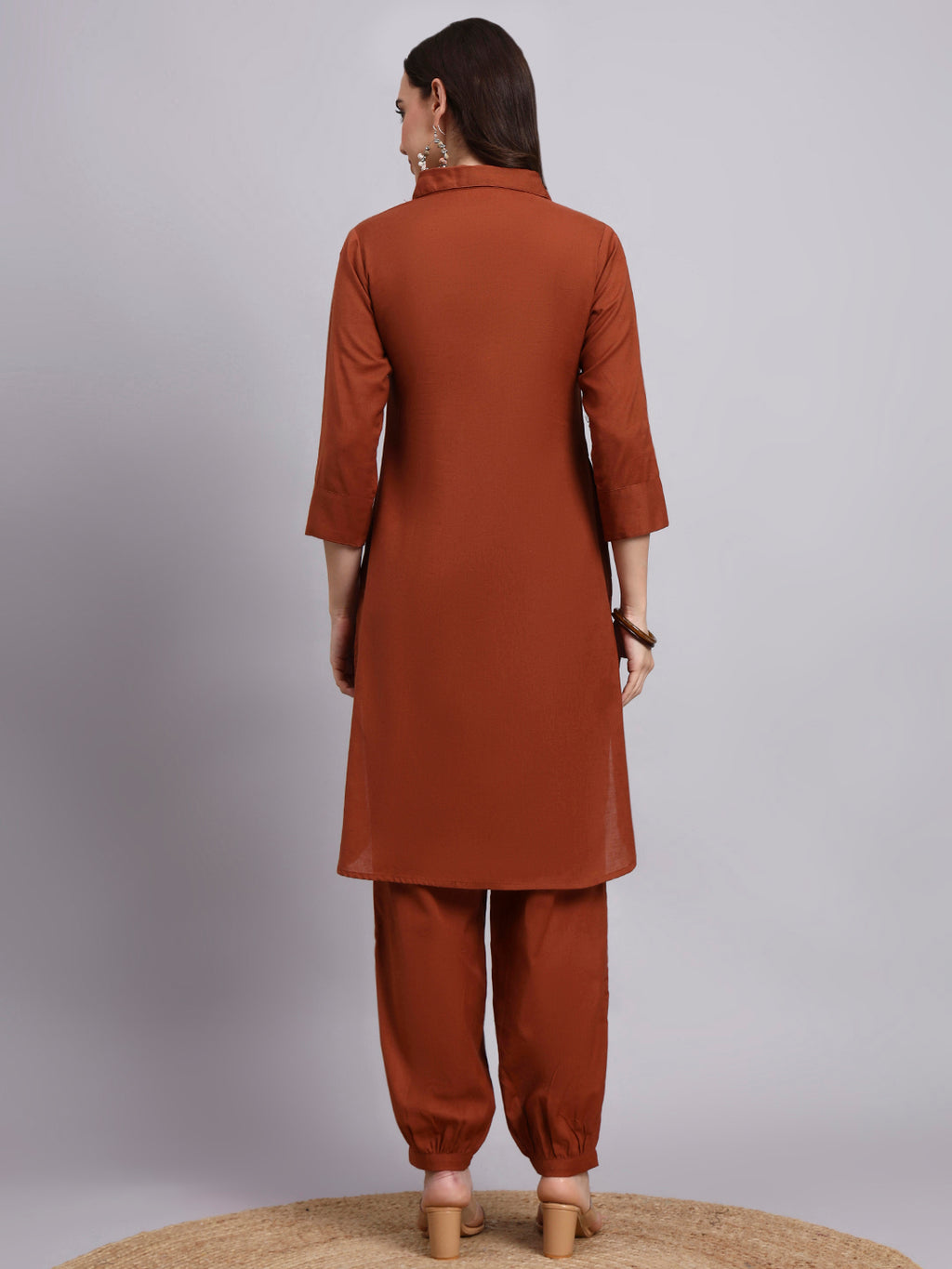 Women Brown Plain Cotton lurex Kurta pant set