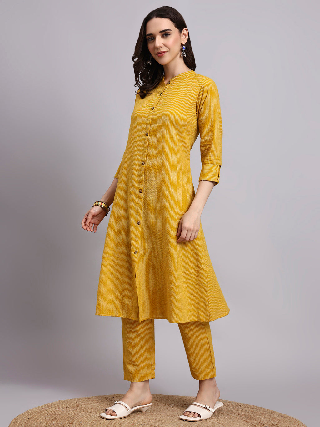 Women Yellow Plain Cotton katha Kurta pant set