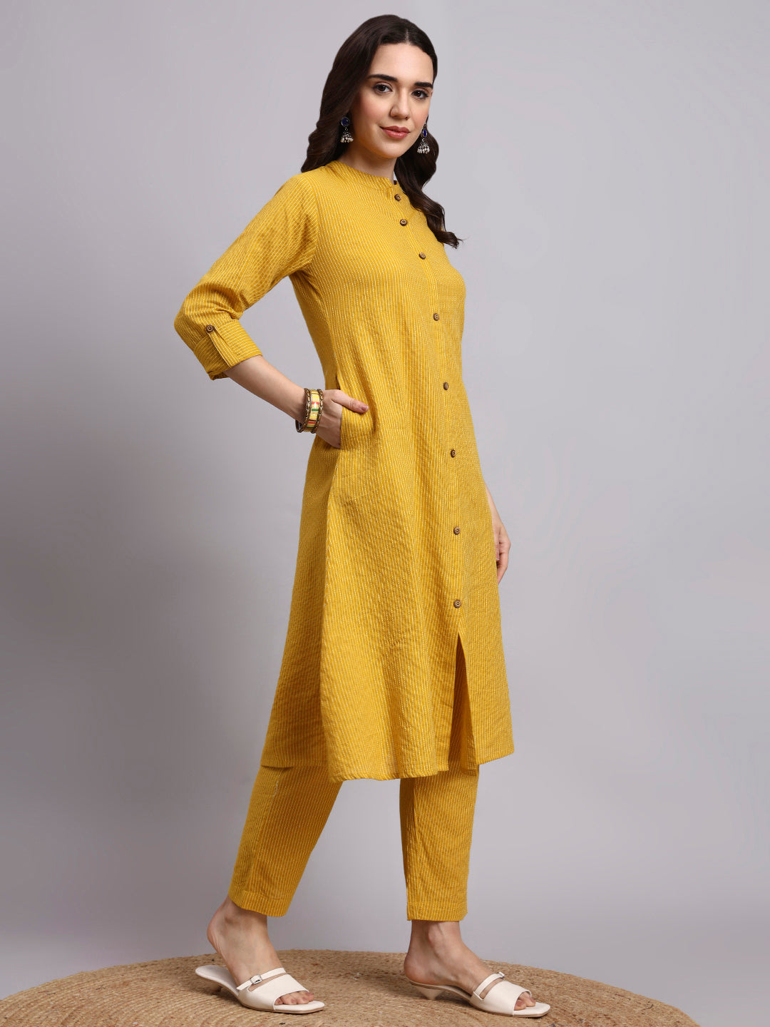 Women Yellow Plain Cotton katha Kurta pant set