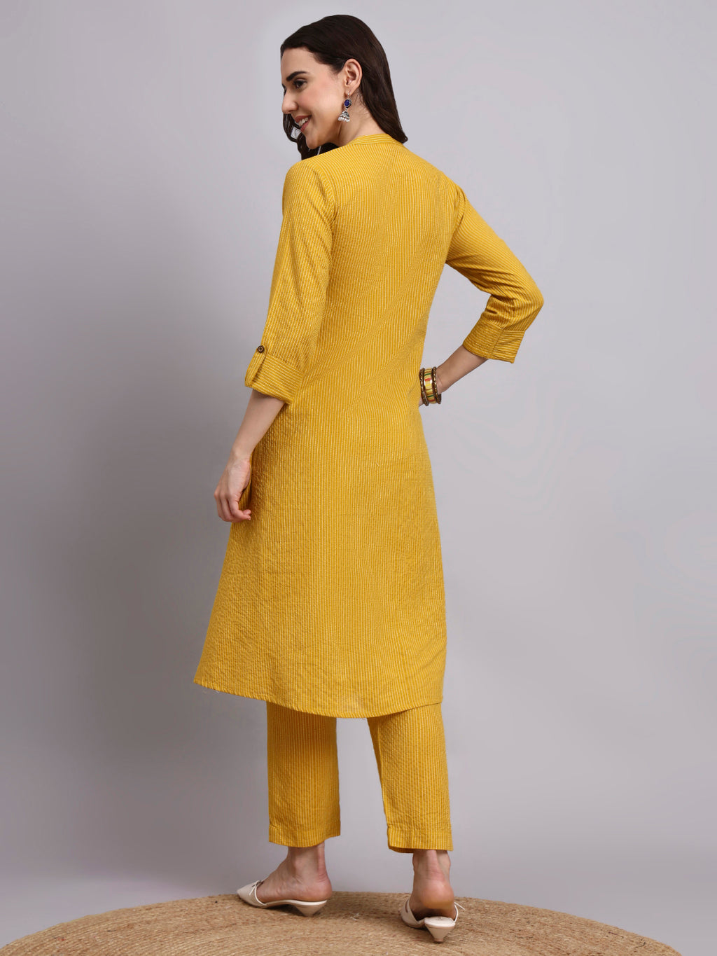Women Yellow Plain Cotton katha Kurta pant set