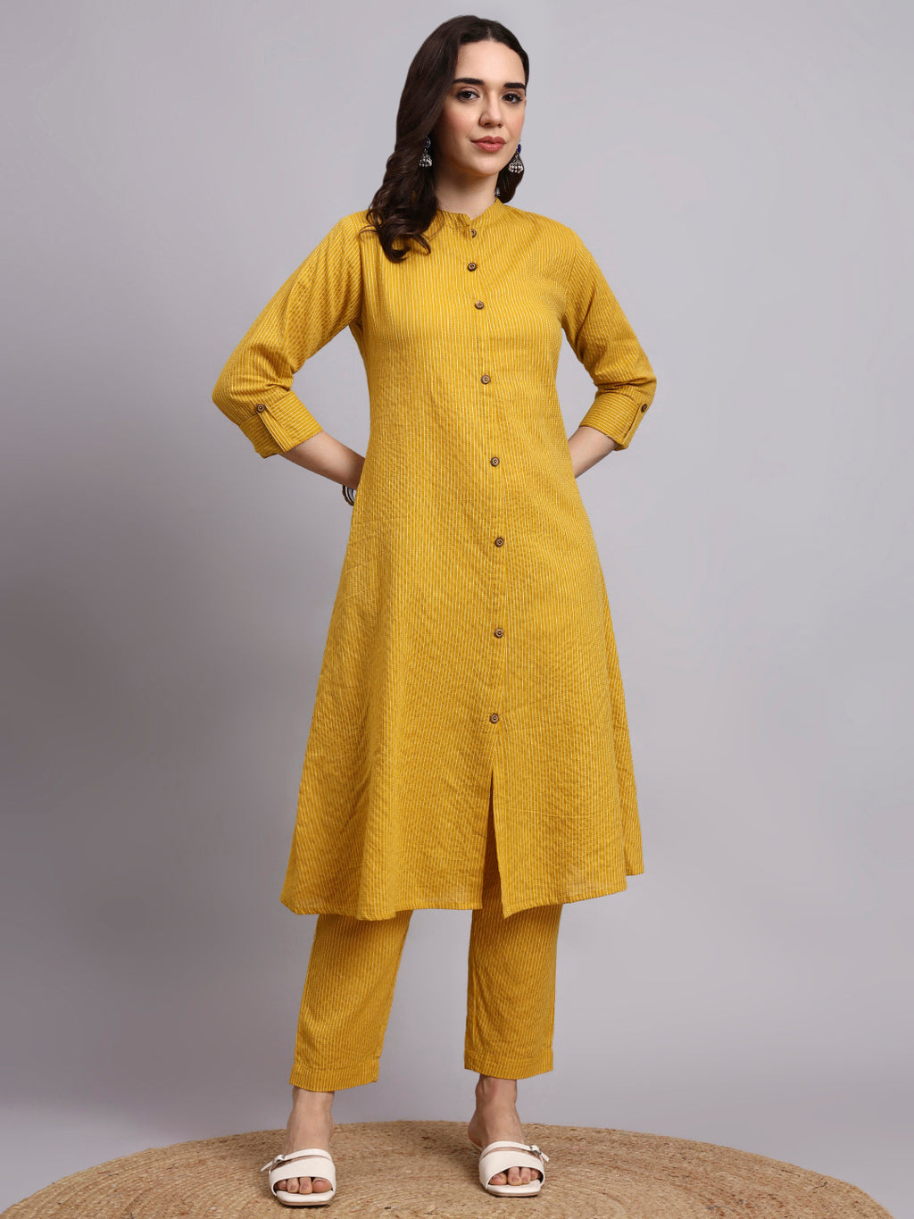 Women Yellow Plain Cotton katha Kurta pant set
