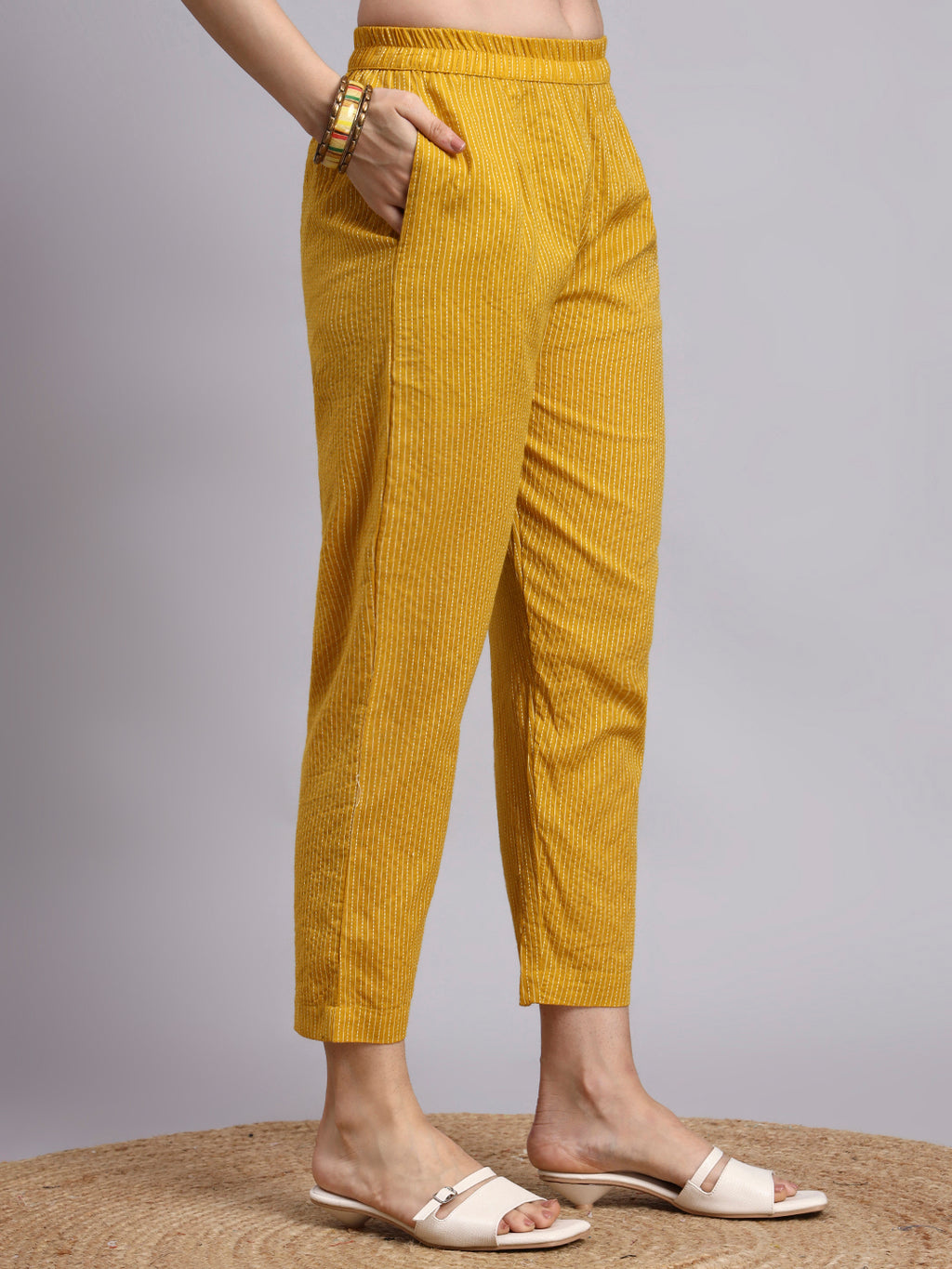 Women Yellow Plain Cotton katha Kurta pant set
