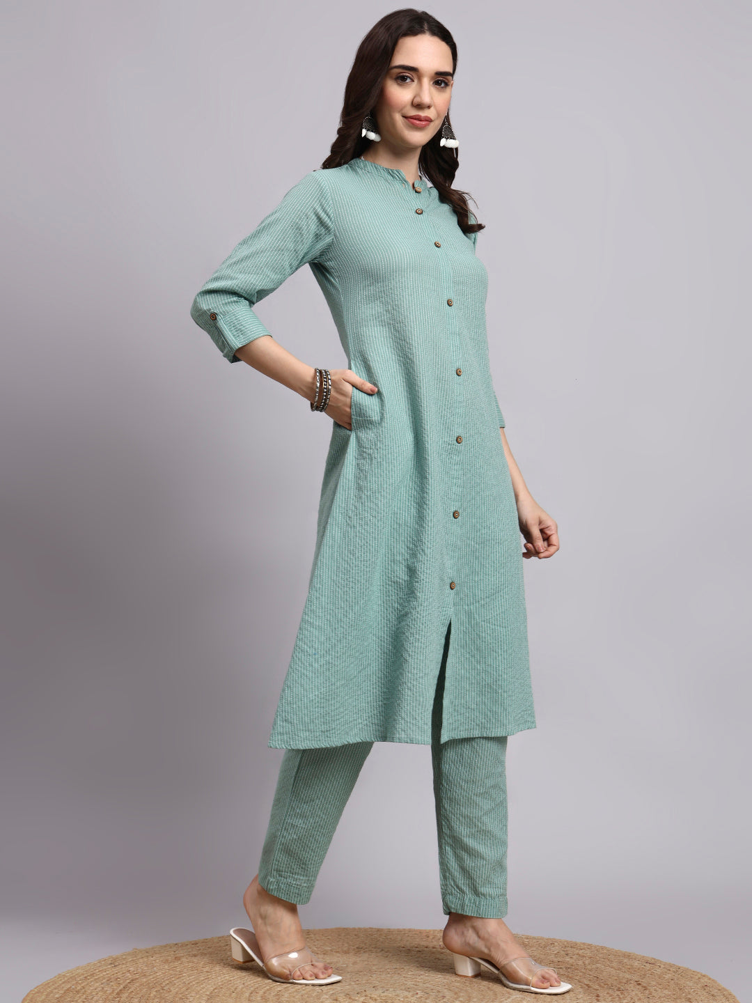 Women Green Plain Cotton katha Kurta pant set