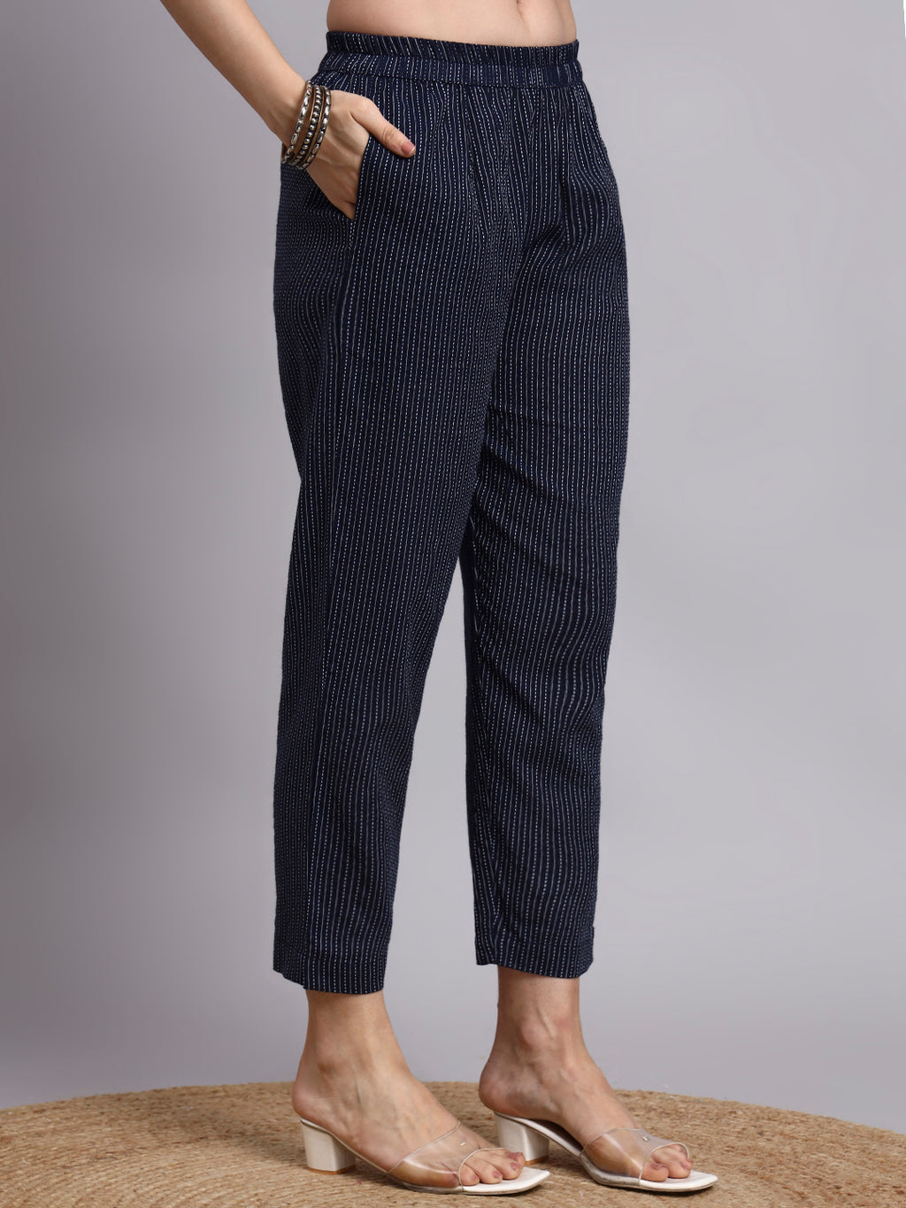 Women Navy Plain Cotton Katha Kurta pant set