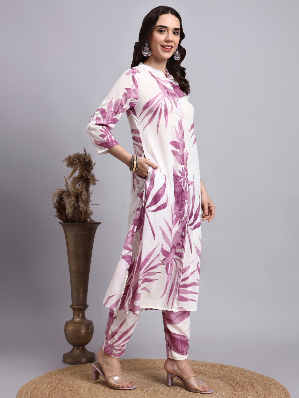 Women Pink Printed Rayon Kurta pant set