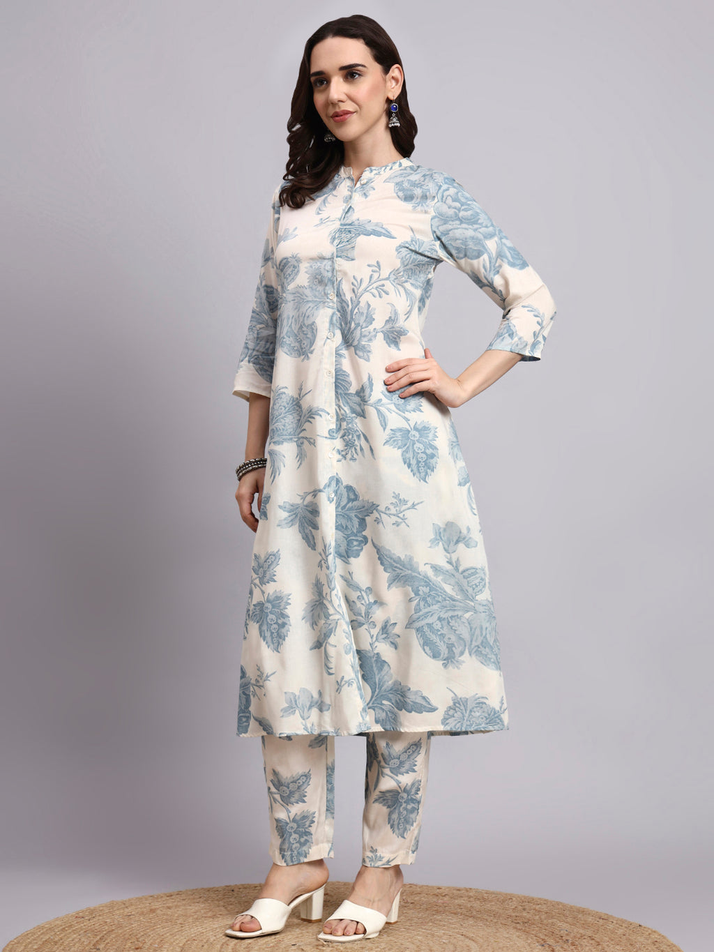 Women Cream Printed Rayon Kurta pant set