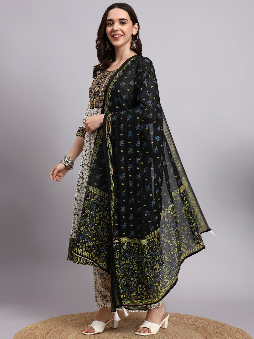 Women Cream Printed Cotton Katha kurta pant dupatta set