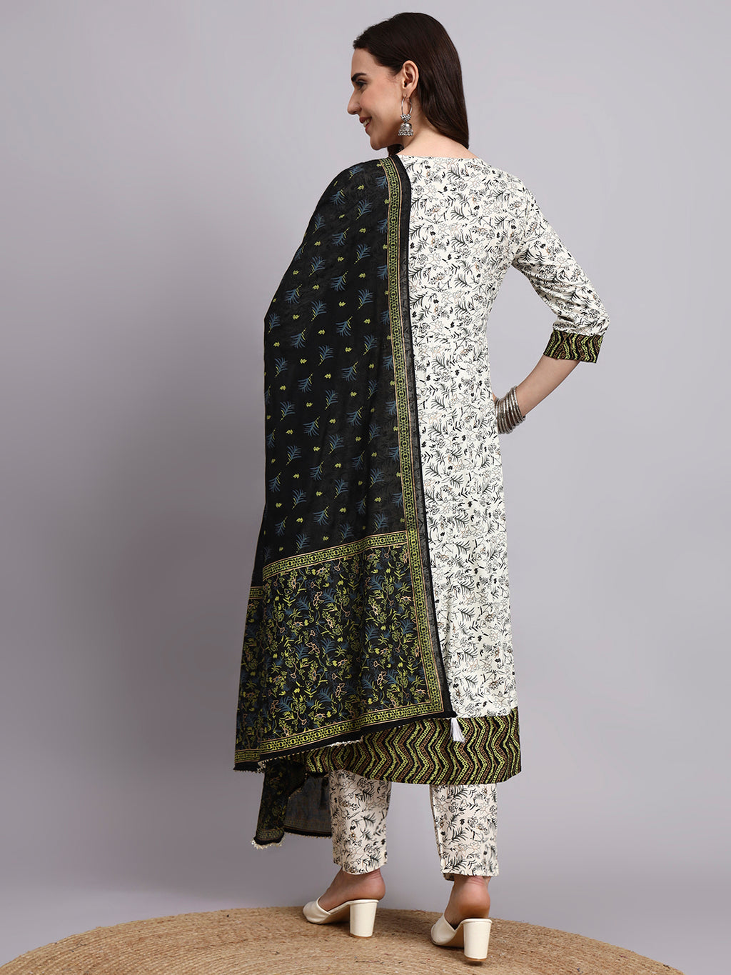 Women Cream Printed Cotton Katha kurta pant dupatta set