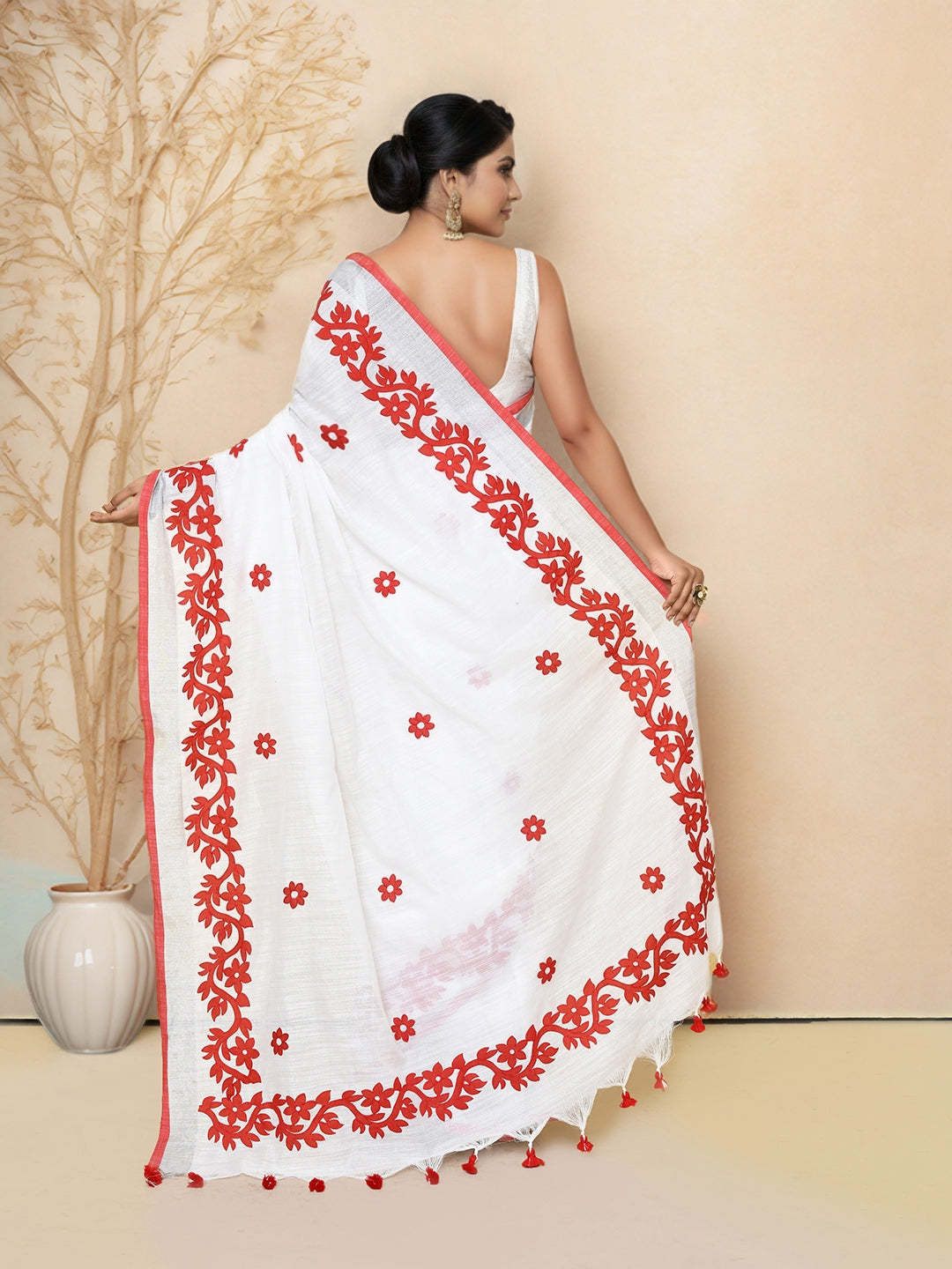 Women Multicolor Cotton Applic Saree with running Blouse Pcs