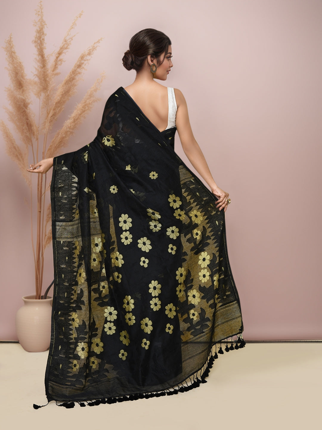 Women  Black Cotton Belnd Jamdani Saree without Blouse