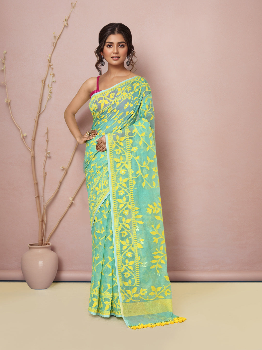 Women  Green Cotton Belnd Jamdani Saree with outBlouse